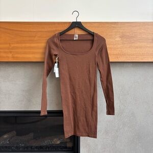 NWT SUNDAY BEST DELTA SINCHSEAMLESS COGNAC, SIZE S